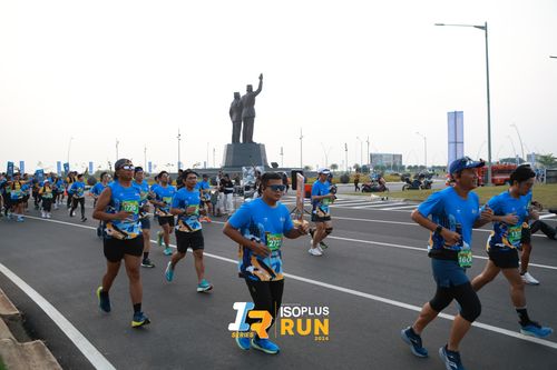 Race photo from ISOPlus Run 2024 Jakarta