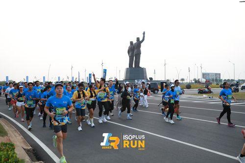 Race photo from ISOPlus Run 2024 Jakarta