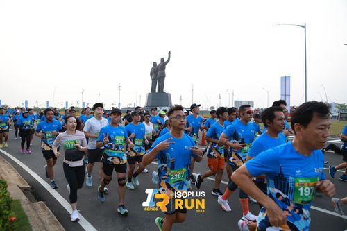 Race photo from ISOPlus Run 2024 Jakarta