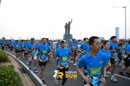 Race photo from ISOPlus Run 2024 Jakarta