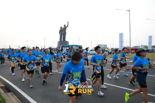 Race photo from ISOPlus Run 2024 Jakarta