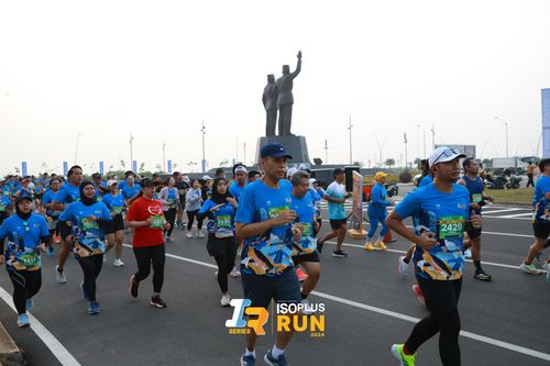 Race photo from ISOPlus Run 2024 Jakarta