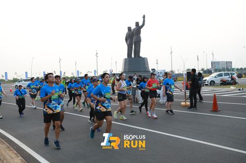 Race photo from ISOPlus Run 2024 Jakarta