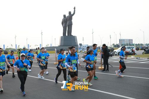 Race photo from ISOPlus Run 2024 Jakarta