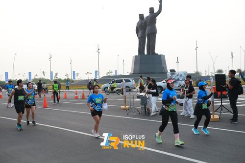 Race photo from ISOPlus Run 2024 Jakarta