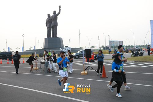 Race photo from ISOPlus Run 2024 Jakarta