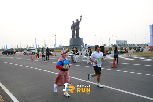 Race photo from ISOPlus Run 2024 Jakarta