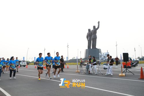Race photo from ISOPlus Run 2024 Jakarta