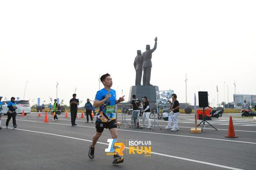 Race photo from ISOPlus Run 2024 Jakarta