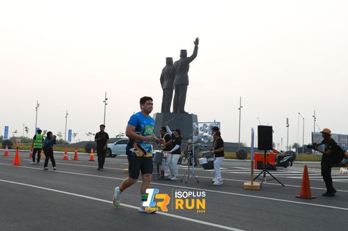 Race photo from ISOPlus Run 2024 Jakarta