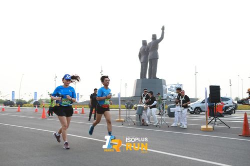 Race photo from ISOPlus Run 2024 Jakarta