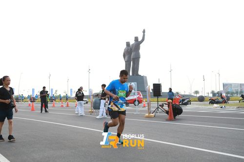 Race photo from ISOPlus Run 2024 Jakarta