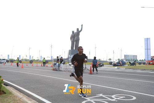 Race photo from ISOPlus Run 2024 Jakarta