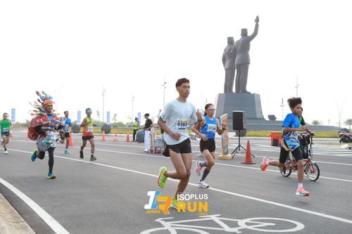 Race photo from ISOPlus Run 2024 Jakarta