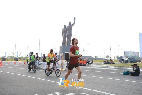 Race photo from ISOPlus Run 2024 Jakarta