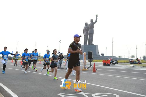 Race photo from ISOPlus Run 2024 Jakarta