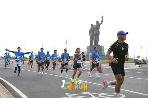 Race photo from ISOPlus Run 2024 Jakarta
