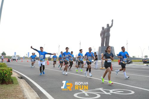 Race photo from ISOPlus Run 2024 Jakarta