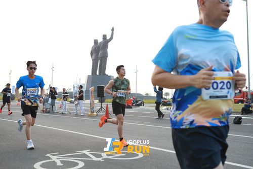 Race photo from ISOPlus Run 2024 Jakarta