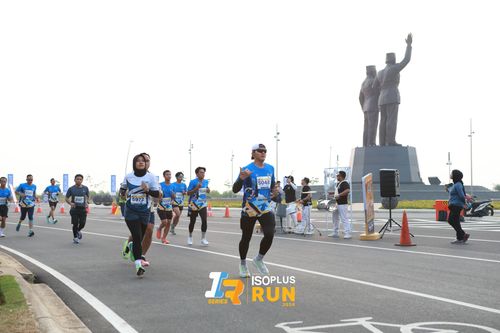 Race photo from ISOPlus Run 2024 Jakarta