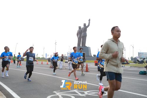 Race photo from ISOPlus Run 2024 Jakarta