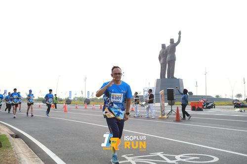 Race photo from ISOPlus Run 2024 Jakarta