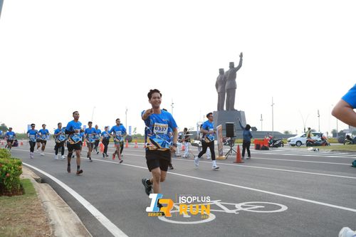 Race photo from ISOPlus Run 2024 Jakarta