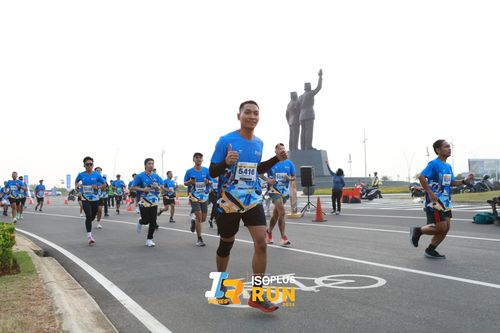 Race photo from ISOPlus Run 2024 Jakarta