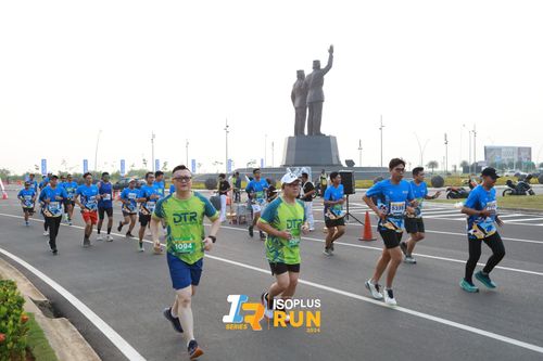Race photo from ISOPlus Run 2024 Jakarta