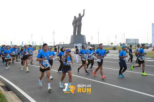 Race photo from ISOPlus Run 2024 Jakarta
