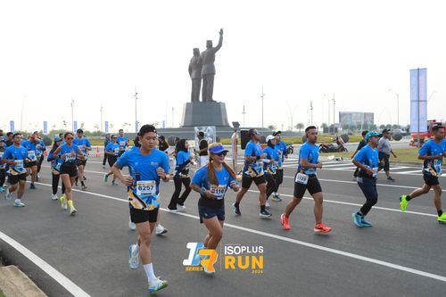 Race photo from ISOPlus Run 2024 Jakarta