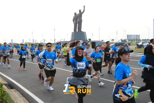 Race photo from ISOPlus Run 2024 Jakarta