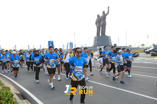 Race photo from ISOPlus Run 2024 Jakarta