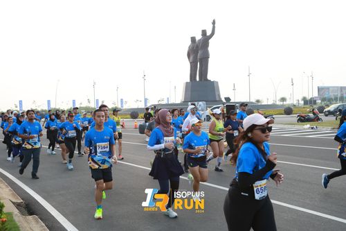 Race photo from ISOPlus Run 2024 Jakarta