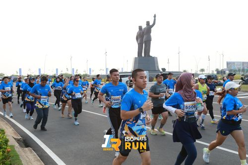 Race photo from ISOPlus Run 2024 Jakarta
