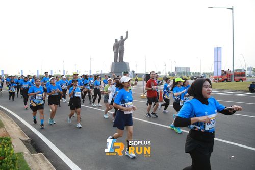 Race photo from ISOPlus Run 2024 Jakarta