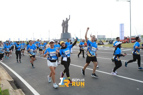 Race photo from ISOPlus Run 2024 Jakarta