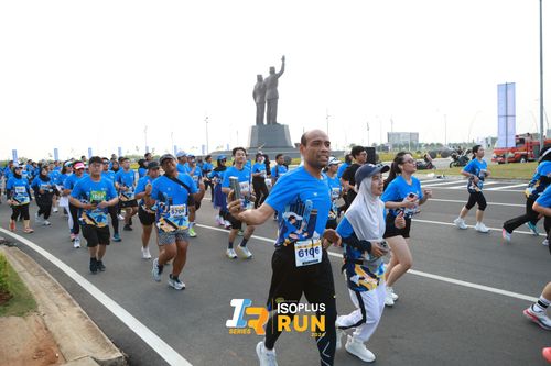 Race photo from ISOPlus Run 2024 Jakarta