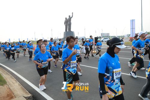 Race photo from ISOPlus Run 2024 Jakarta