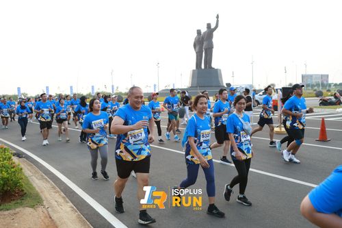 Race photo from ISOPlus Run 2024 Jakarta