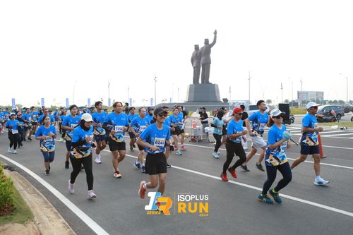 Race photo from ISOPlus Run 2024 Jakarta