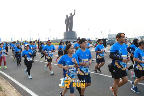 Race photo from ISOPlus Run 2024 Jakarta