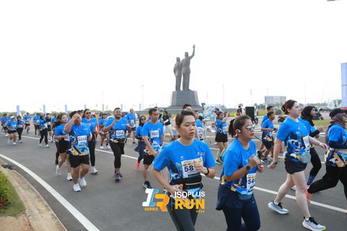 Race photo from ISOPlus Run 2024 Jakarta