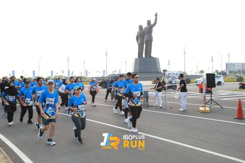 Race photo from ISOPlus Run 2024 Jakarta