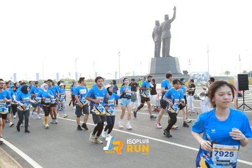 Race photo from ISOPlus Run 2024 Jakarta