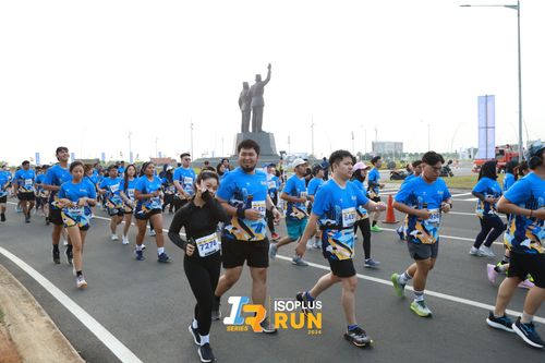 Race photo from ISOPlus Run 2024 Jakarta