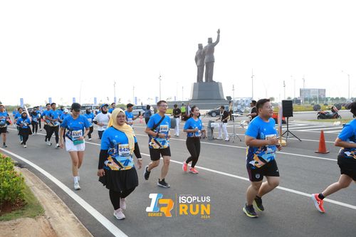 Race photo from ISOPlus Run 2024 Jakarta