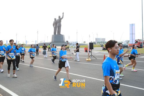 Race photo from ISOPlus Run 2024 Jakarta