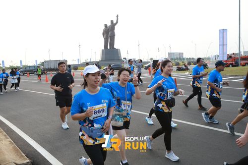 Race photo from ISOPlus Run 2024 Jakarta