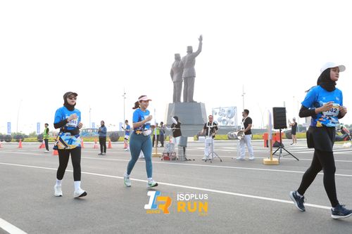 Race photo from ISOPlus Run 2024 Jakarta